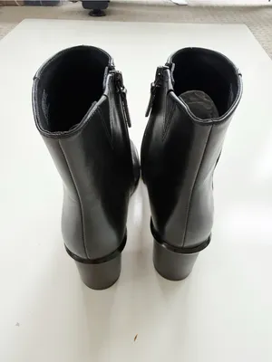 Tory Burch Brooke Stamped Heel Bootie size 9 thumbnail 5