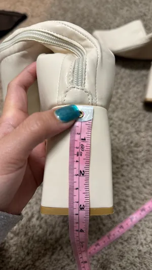 Beige Knee thumbnail 5