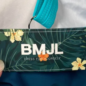 BMJL Swim Top Women's Size S Teal Blue Padded Removable Cups Adjustable Straps thumbnail 3