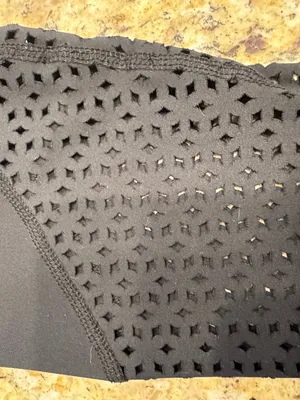 Beyond yoga Black Active Leggings with Laser-Cut Hem lattice size large thumbnail 3