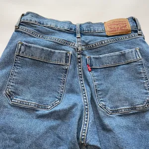 Levis Mile High Cropped Wide Leg Blue Button Fly Jeans Size 28 thumbnail 11