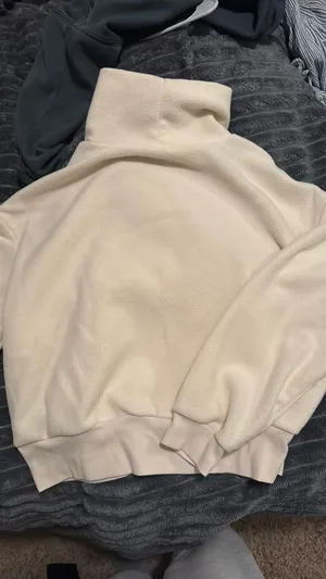 Old Navy Active Cropped mock neck thumbnail 4