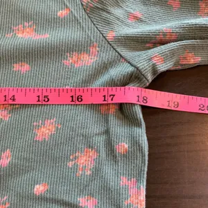 American Eagle Floral Henley‎ Shirt Ribbed Casual Green Large READ DIY Cut Off thumbnail 6