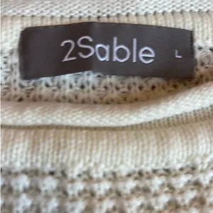 white sweater Size L thumbnail 3