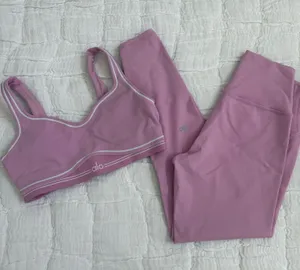 Alo Set Yoga thumbnail 1