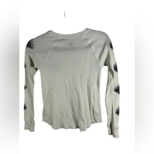 Billabong Waffle Knit Long Sleeve Top XS Cream Graphic Thermal Surf Casual Shirt thumbnail 3
