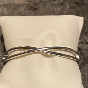 Kate spade cubic zirconia pave silver plated Infinite hinges bangle, new. thumbnail 4
