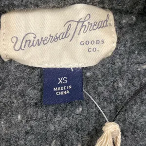 Everyday Basic Staple Universal Thread Thick Cozy Gray V Neck Cardigan Sweater thumbnail 6