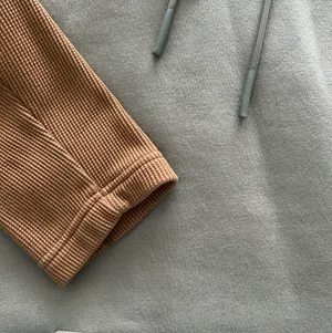 NWT Pullover Hoodie || Size Medium thumbnail 9