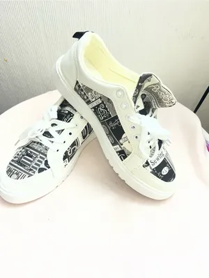Women’s White Graphic Athletic Sneakers thumbnail 10
