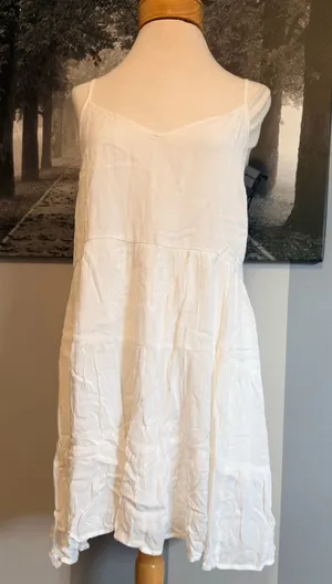 Abercrombie & Fitch White Cotton Spaghetti-Strap Mini Dress thumbnail 1
