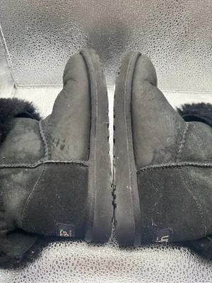 UGG Australia Bailey Button Boots US Size 6 Black Suede Short Fold Over thumbnail 4