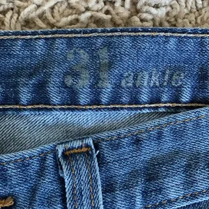 J.Crew Toothpick ankle size 31 distressed blue jeans W34xL28.5 thumbnail 3