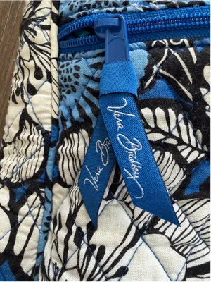 Women's Vera Bradley Quilted Floral Backpack One Size Blue White thumbnail 9
