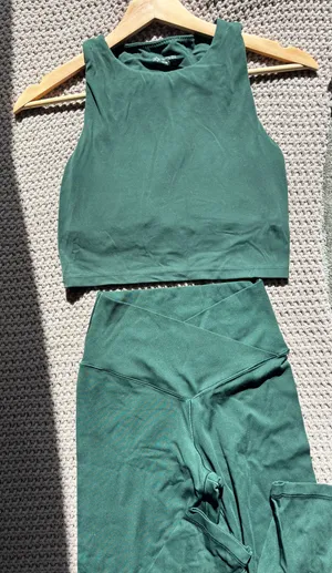 OFFLINE by Aerie Crossover Leggings & high neck bra set thumbnail 1