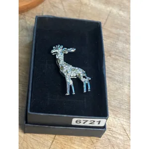 Giraffe Crystal Pendant Silver Tone Jewelry thumbnail 3