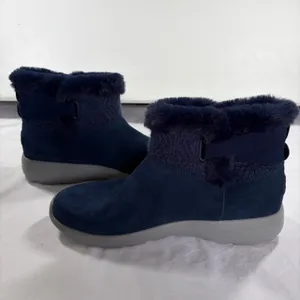 Skechers On-the-GO Joy Bundle Up Navy Blue Faux Fur‎ Suede Boots Womens 9.5 thumbnail 4