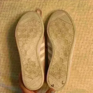 Adidas pink sneaker sz 9 casual preppy Barbie streetwear comfy school *flaw thumbnail 8