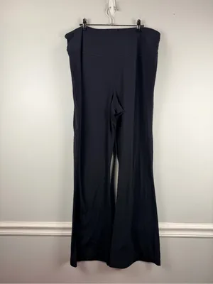 Lululemon Groove Nulu High-Rise Flared Pant Regular in black size 18 thumbnail 2