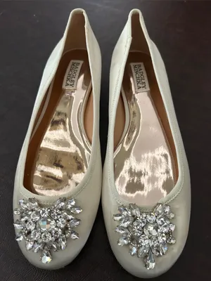 Badgley Mischka Ivory Crystal-Embellished Ballet Flats thumbnail 1
