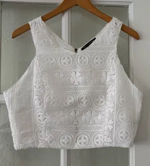 Women's White Crochet Lace Square-Neck Crop Top thumbnail 1