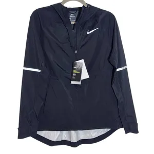 Nike Women Black Windbreaker Pullover NWT Sz Small Nike Zonal AeroShield Jacket thumbnail 1