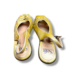 Sofft Slingback Heels Womens 10 Mustard Yellow Patent Leather Peep Toe Pumps thumbnail 7