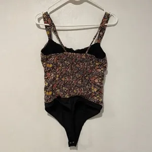 Abercrombie & Fitch Women’s Floral Smocked Bodysuit Size XS thumbnail 2