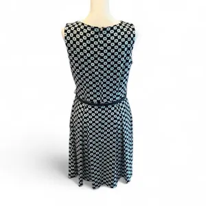 Liz Claiborne Navy Blue‎ Polka Dot Sleeveless Belted Short Dress Sz 4 thumbnail 2
