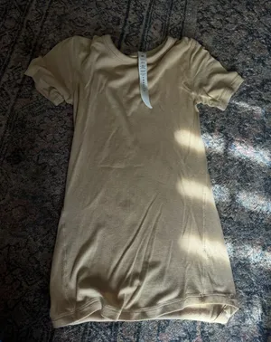 Lululemon Top thumbnail 1