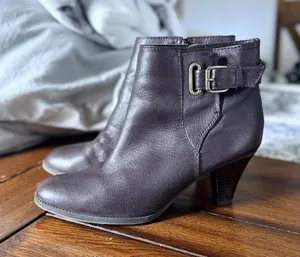 Brown ankle boots sz 7 1/2 thumbnail 1