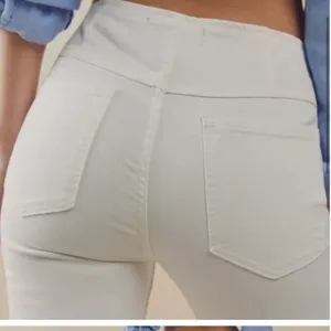 NWT Free People Penny Pull on Flare Jeans ~ White~ size 32 🤍 thumbnail 6