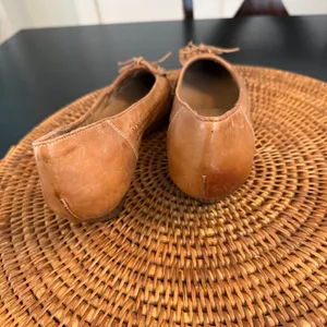 Tempos Vintage Tan Leather Woven Kiltie Fringe Kitten Heel Pumps Brazil 8B thumbnail 4