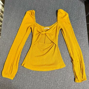 Reformation Women’s Long Sleeve Top thumbnail 2