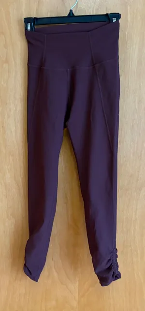 WILO The Label Ribbed High Waisted‎ Ruched Hem Leggings Women Size S Burgundy thumbnail 1