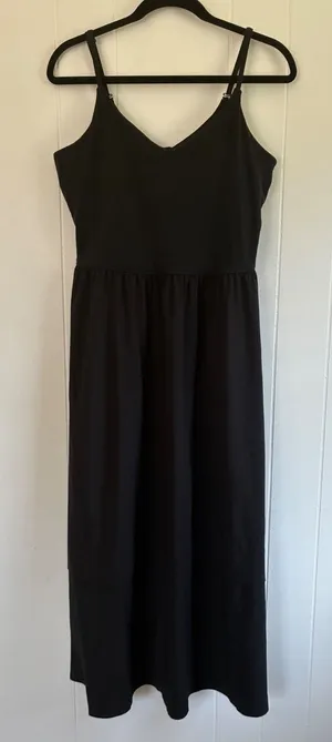 Athleta Womens Black V-Neck Tiered Midi Dress Adjustable Straps Size M thumbnail 1