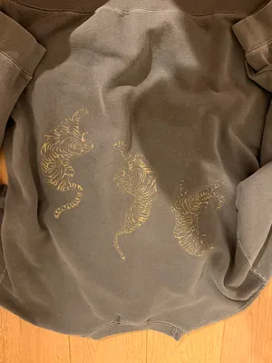 Urban Outfitters Crewneck with tigers thumbnail 3