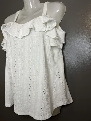 Cable & Gauge Shirt Womens Small White Ruffle Cold Shoulder Eyelet Summer Top thumbnail 3