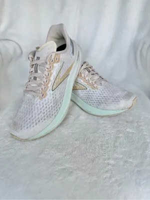 Brooks Hyperion Womens 8 Shoes Beige Running Racing Walking Gym 1203961B419 thumbnail 6