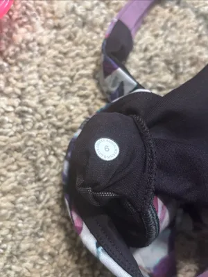 Lululemon Energy Bra size 6 thumbnail 5