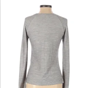 Fabletics size xsmall grey athletic shirt thumbnail 3