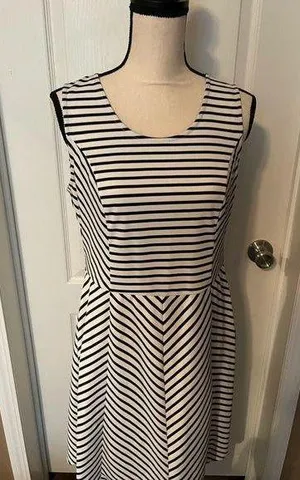 Large Pixley Sleeveless Dress. White with navy stripes. thumbnail 1