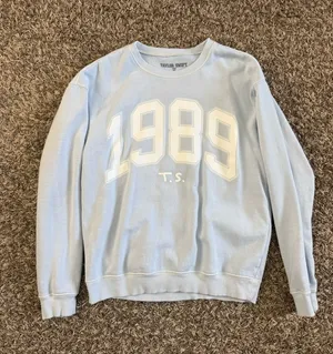 Taylor Swift 1989 Crewneck thumbnail 1