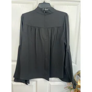 T Tahari Blouse Womens Size M Black Mock Neck Keyhole Large Bell Sleeve Chic thumbnail 3