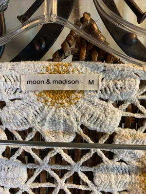 Moon & Madison Sunflower Knit Crop Cardigan Size M thumbnail 2