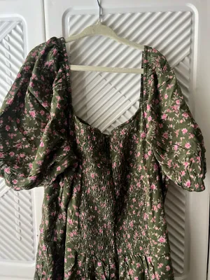 Francesca’s Floral Green Dress thumbnail 8