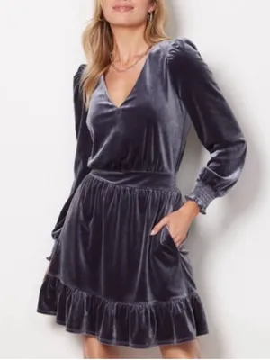 EVEREVE Fiona Velvet Dress thumbnail 1