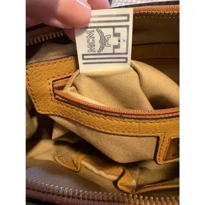 MCM Aren Hobo in Visetos Coated Canvas - Cognac thumbnail 11