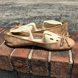 Coach Women's Kathy Leather Beige Perforated Logo Ballet Bow Flats Sz 8B thumbnail 4