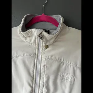 The North Face Women's White Jacket size Small thumbnail 3